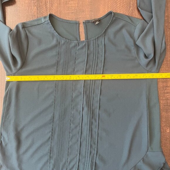 Ann Taylor Forest Green Women's Blouse Size XS - Picture 3 of 4